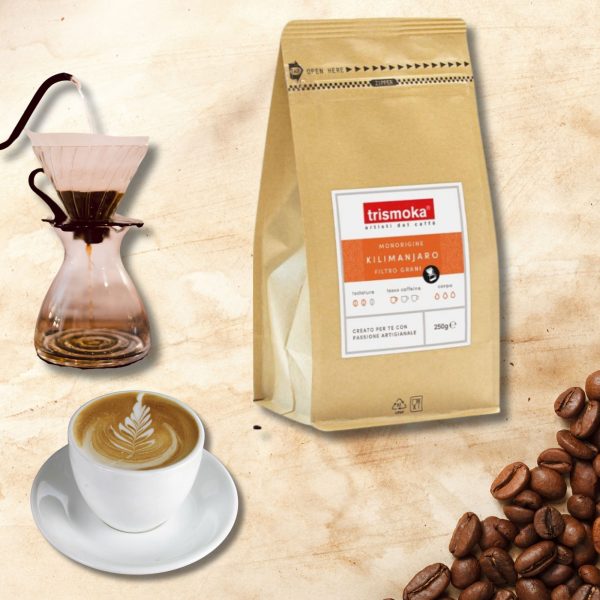 Trismoka Kilimanjaro 250g Single Origin Vorderseite mit gemahlenem Kaffee