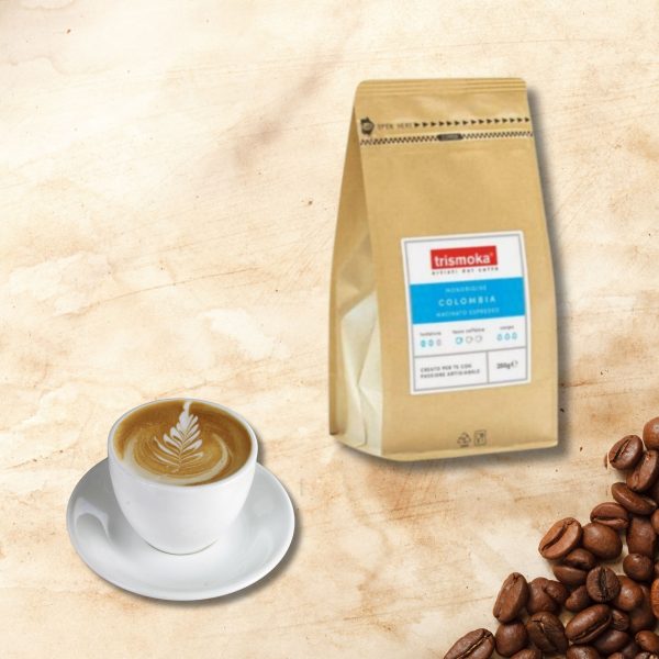 Trismoka Columbia 250g Single Origin Vorderseite mit gemahlenem Kaffee