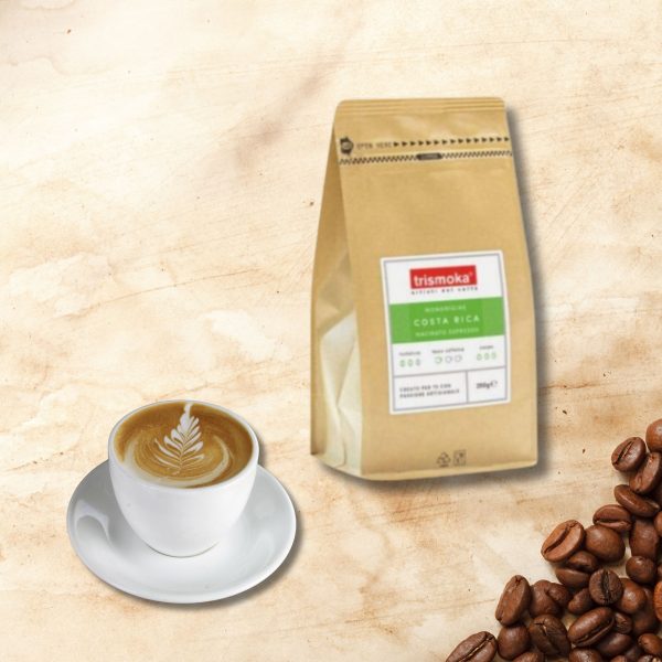 Trismoka Costa Rica 250g Single Origin Vorderseite mit gemahlenem Kaffee